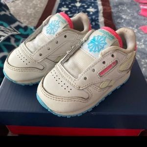 Toddler girl Rebok tennis shoes
